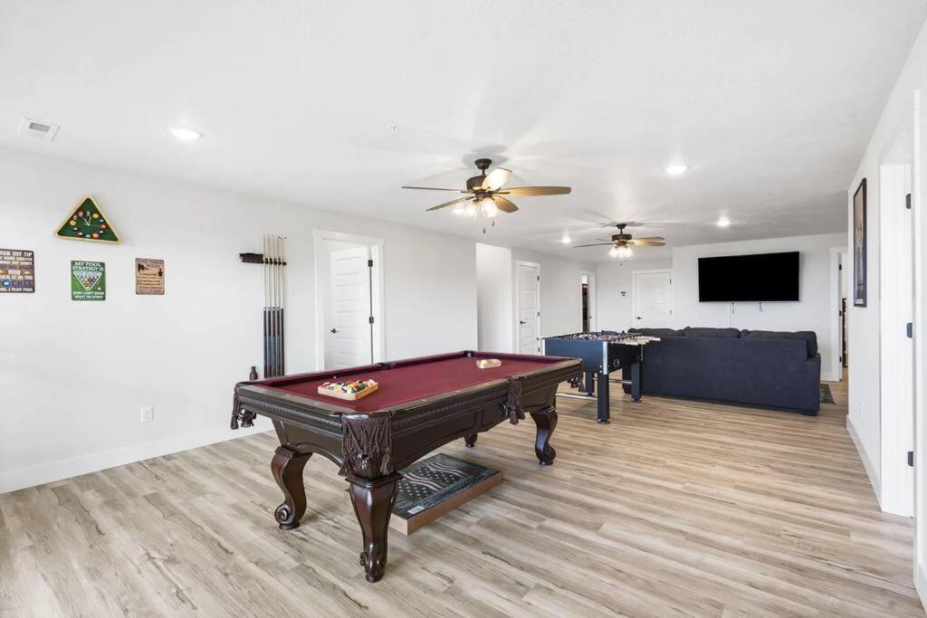 The Lake Fish-Amazing Views-Sleeps 24-Indoor-Outdoor Pools Branson Exterior photo